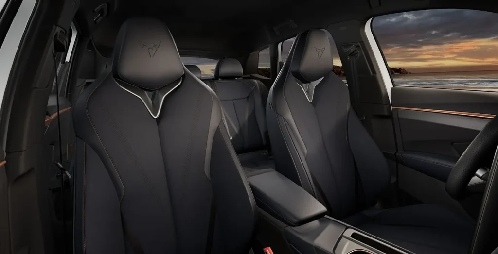 CUPRA-Terramar-1.5-eTSI-110kW-DSG-interior-trasera.webp