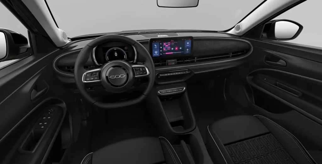 Fiat-600-MHEV-1.2-100cv-DDCT-interior-delantera.webp