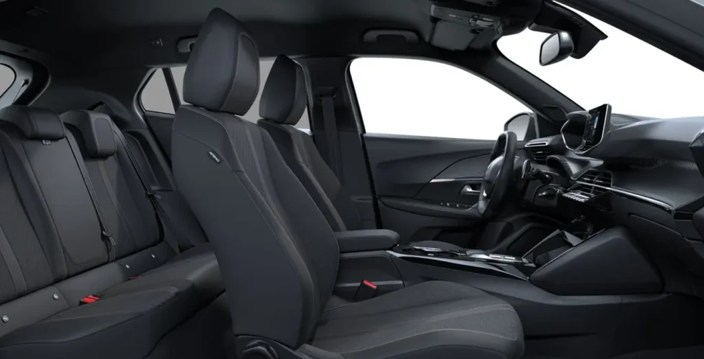 Peugeot-2008-Allure-136-Hybrid-interior-trasera.webp