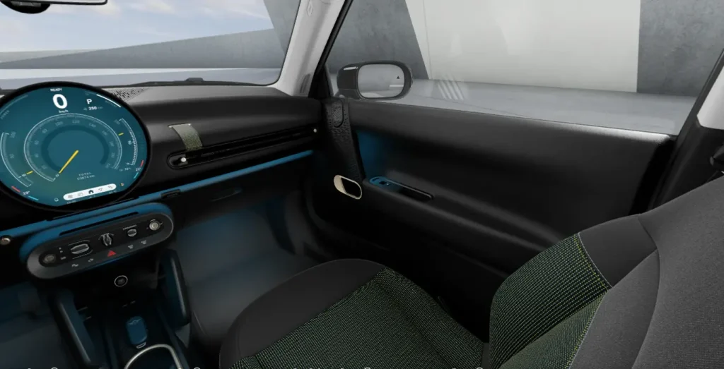 MINI-Cooper-SE-Essential-interior-delantera-II.webp