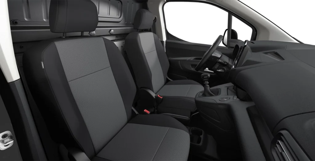 Citroen-Berlingo-Talla-M-BlueHDI-100cv-van-interior-delantera-II-2.webp