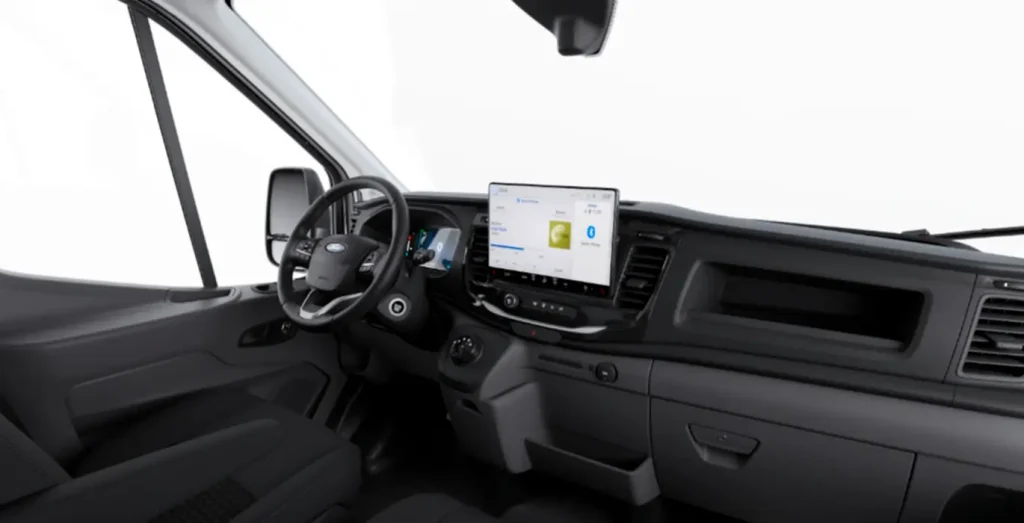 Ford-Transit-Van-350-L3-BEV-Trend-184cv-RWD-interior-delantera.webp