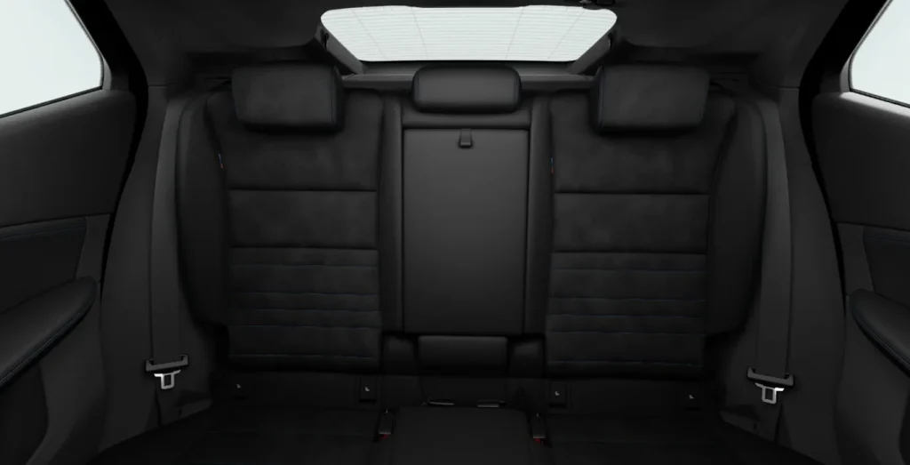 BMW-X2-sDrive-20d-interior-trasera-1.webp