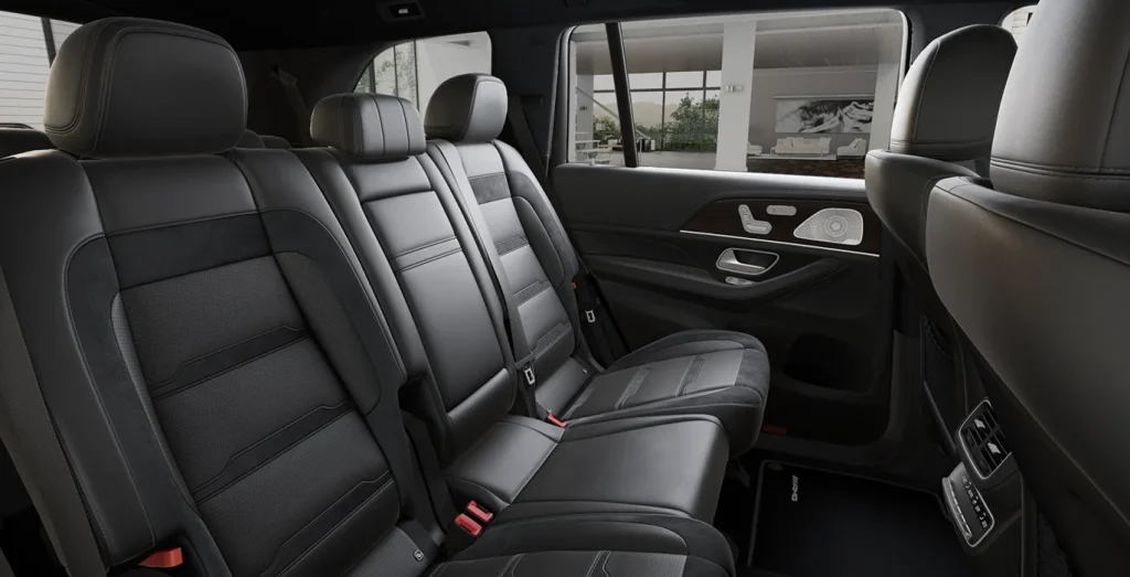 Mercedes-AMG-GLS-63-4MATIC-interior-trasera-1.webp