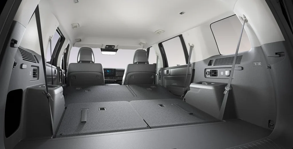 Hyundai-Santa-Fe-Maxx-1.6-T-GDI-HEV-215CV-4x4-6AT-interior-trasera-II-1.webp