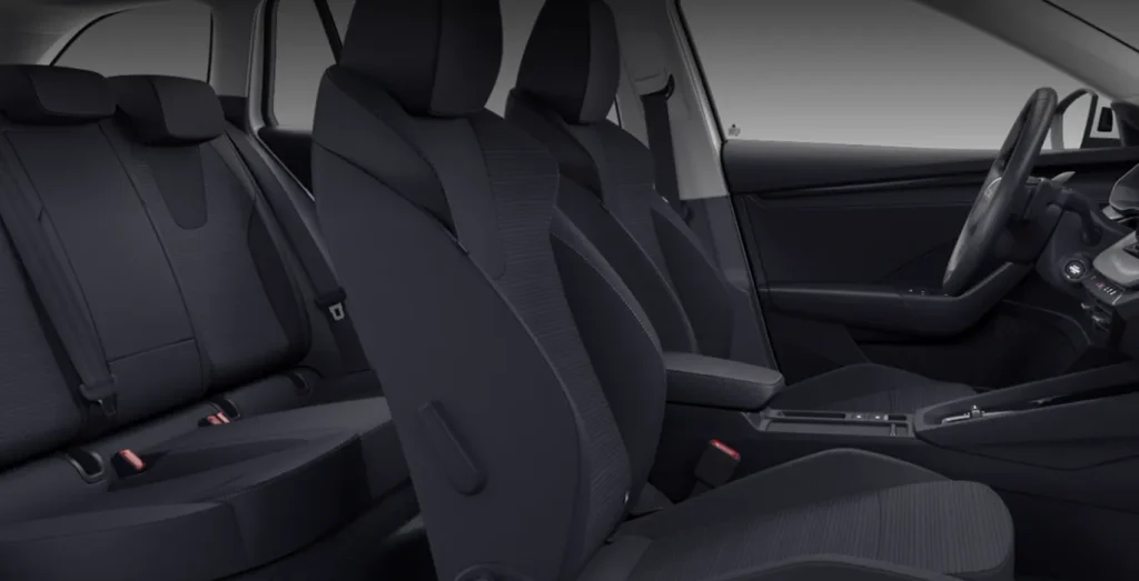 SKODA-Octavia-Combi-1.5-TSI-DSG-MHEV-Selection-interior-trasera-1.webp