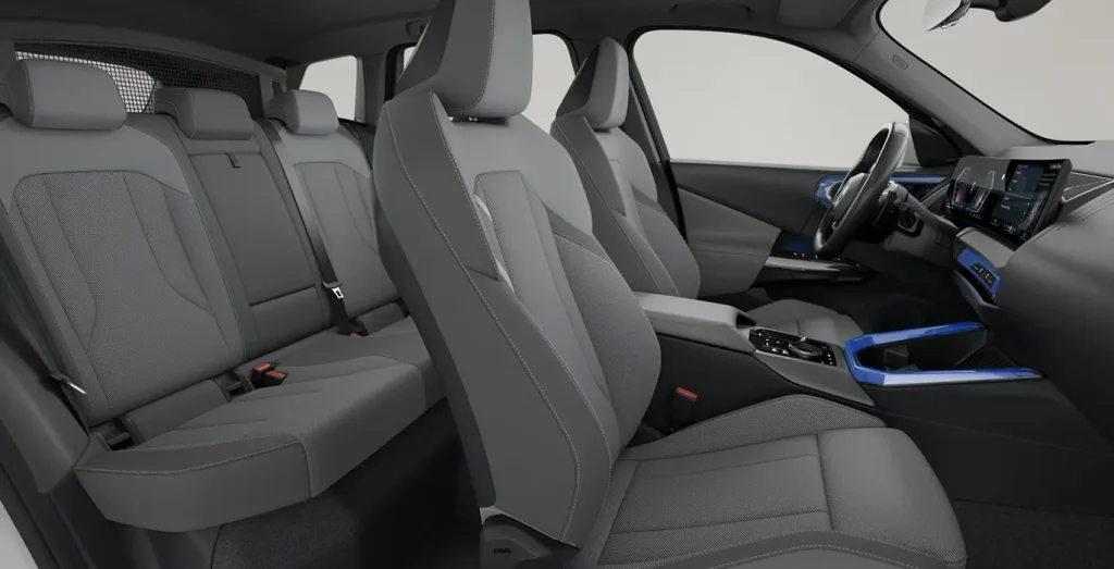 BMW-X3-20d-xDrive-QS-interior-trasera-2.webp