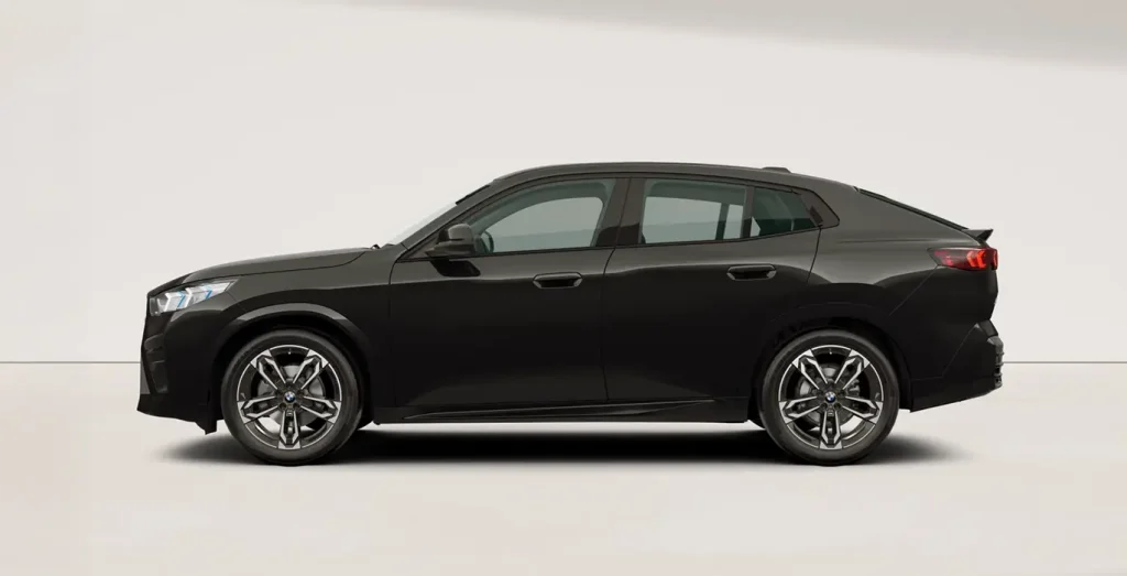 BMW-X2-sDrive20d-negro-lateral.webp