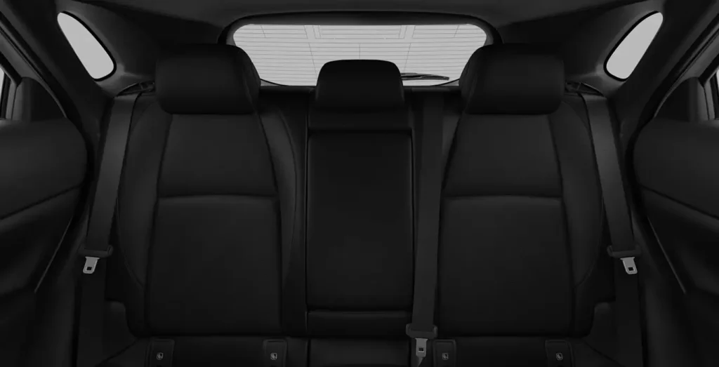 MAZDA-CX-30-e-SKYACT-G-MHEV-Centre-Line-interior-trasera.webp