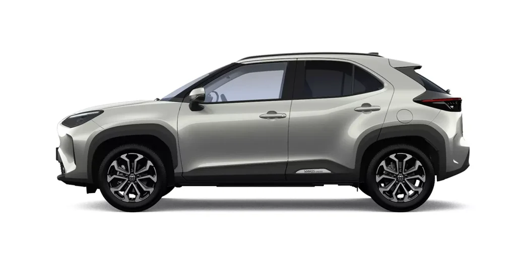 TOYOTA-Yaris-Cross-130H-e-CVT-5P-Active-lateral-gris-claro.webp